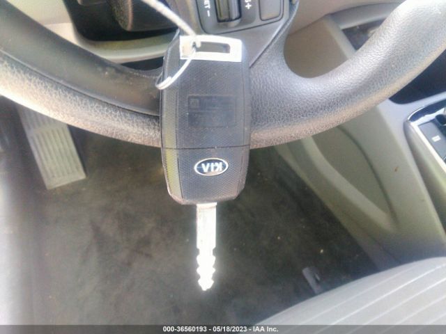 3KPFL4A70HE103278 KIA FORTE LX