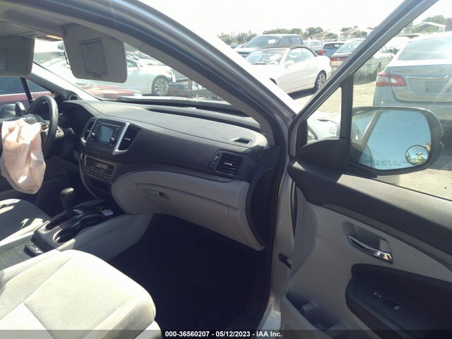 Honda PILOT LX 2018 5FNYF5H15JB027886 Image 5