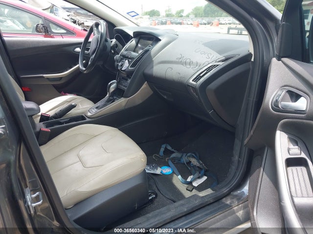 2017 FORD FOCUS TITANIUM VIN: 1FADP3J2XHL260453