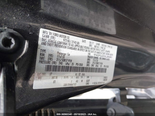 2017 FORD FOCUS TITANIUM VIN: 1FADP3J2XHL260453