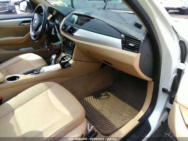 BMW X1 Xdrive28i 2014 WBAVL1C56EVY21220 Image 5