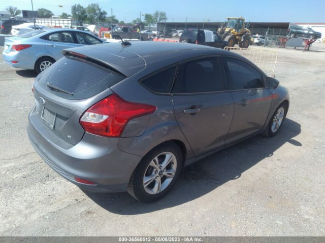 1FADP3K2XEL374933 Ford FOCUS SE