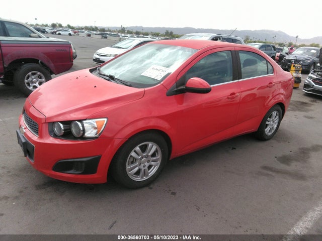 Chevrolet SONIC LT 2016 1G1JC5SH9G4112173 Image 2
