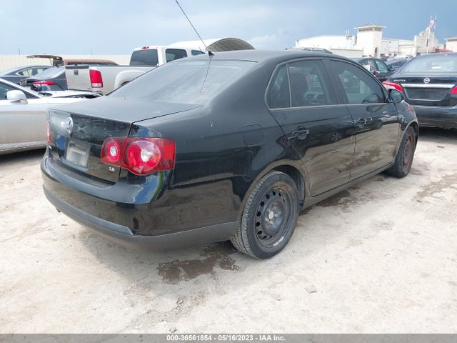 2008 VOLKSWAGEN JETTA SEDAN S VIN: 3VWJM71K48M185645