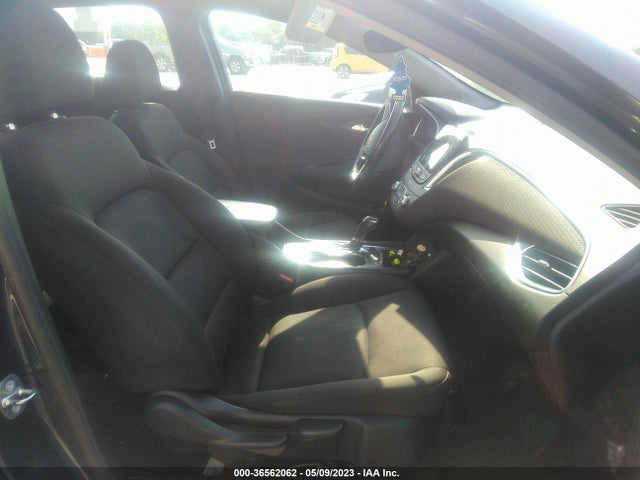 2018 CHEVROLET MALIBU LT VIN: 1G1ZD5ST2JF168388