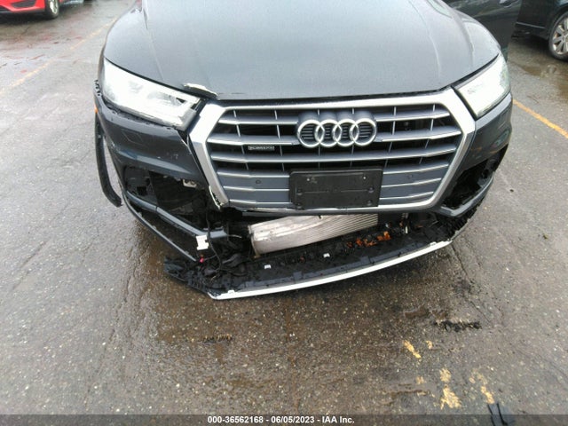 WA1BNAFY6J2240800 Audi Q5 Premium Plus