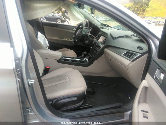 Hyundai SONATA SE 2017 5NPE24AF5HH574201 Image 5