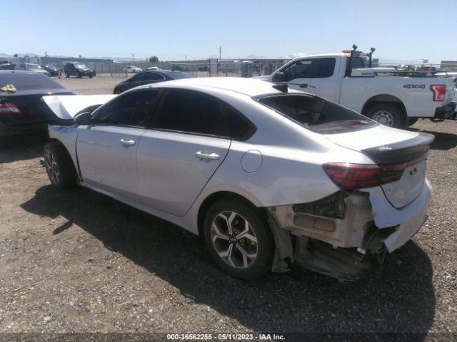 3KPF24AD4ME388067 KIA Forte Lxs