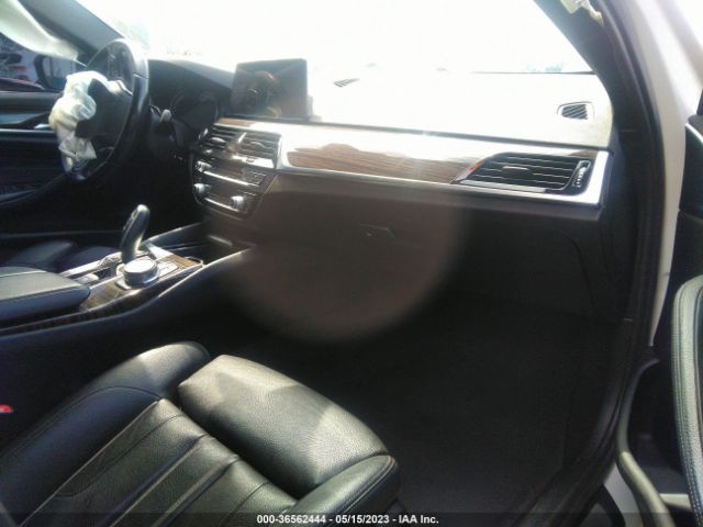 WBAJA5C30HG895686 BMW 5 Series 530i