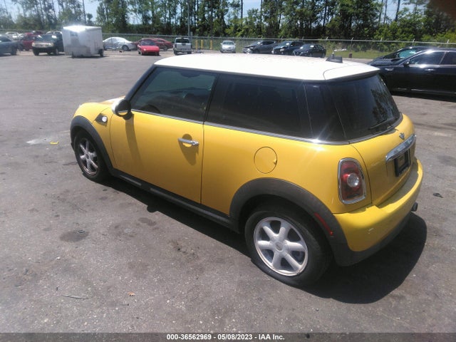 2008 MINI COOPER HARDTOP VIN: WMWMF33508TT66461