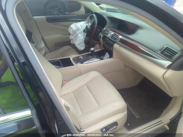 Lexus LS 460 2016 JTHCL5EF5G5027348 Image 5