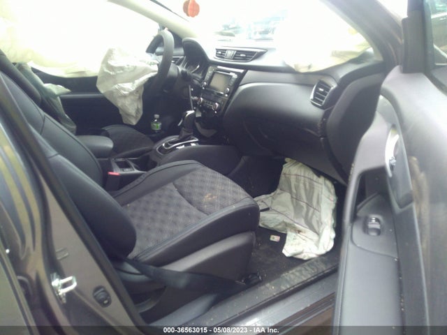 2020 Nissan Rogue, VIN: JN1BJ1CW5LW647364