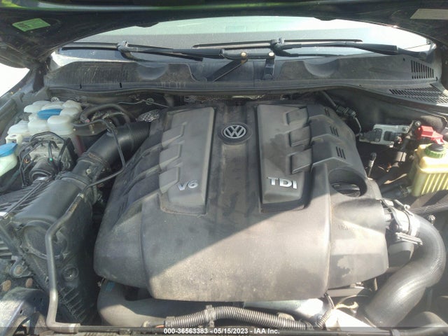 2014 Volkswagen Touareg, VIN: WVGEP9BP0ED003220