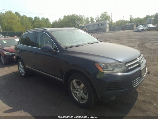 2014 Volkswagen Touareg, VIN: WVGEP9BP0ED003220