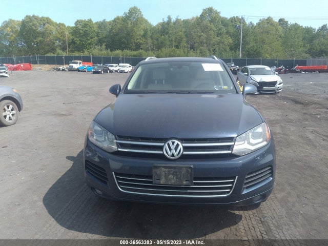 2014 Volkswagen Touareg, VIN: WVGEP9BP0ED003220