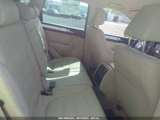 2014 Volkswagen Touareg, VIN: WVGEP9BP0ED003220