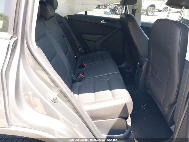 2016 VOLKSWAGEN TIGUAN S VIN: WVGAV7AX7GW005192