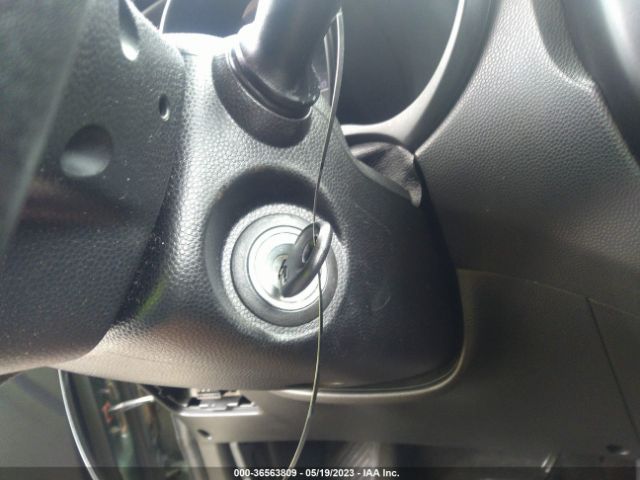 KNDJN2A28E7001414 KIA Soul Base