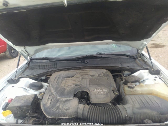 Chrysler 300 300c Platinum 2015 2C3CCASG6FH833167 Image 10