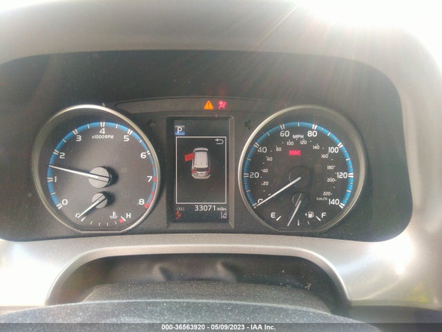 Toyota RAV4 LE 2018 2T3BFREV5JW780350 Image 8