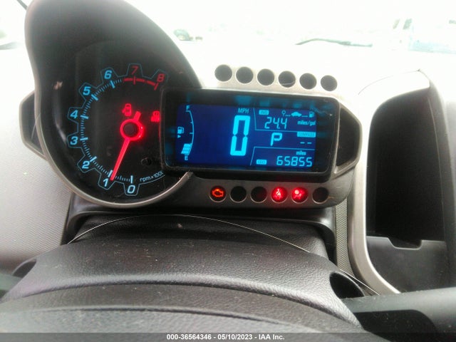 Chevrolet SONIC LT 2015 1G1JC5SHXF4177533 Image 8