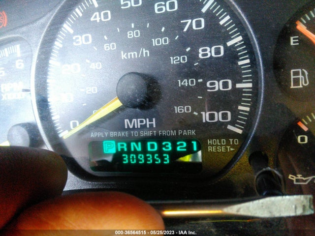 1999 GMC NEW SIERRA 1500 SLE VIN: 2GTEK19T5X1527842