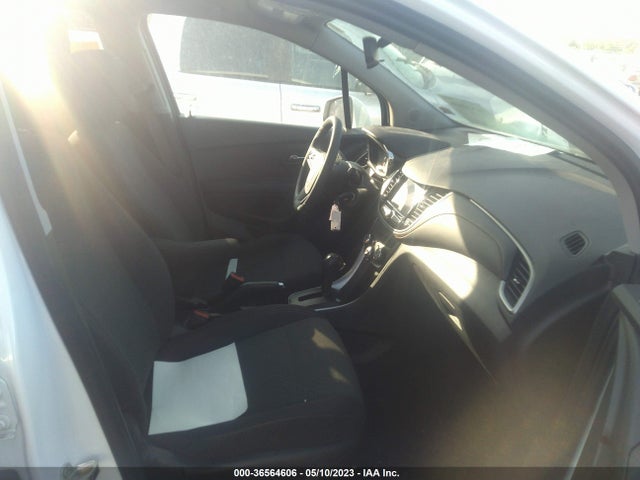 Chevrolet TRAX LS 2020 3GNCJKSB1LL122904 Image 5