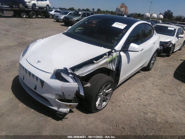 Tesla Model Y Long Range 2022 7SAYGDEE6NF360606 Image 2
