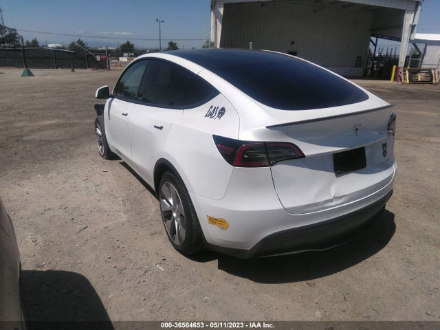 Tesla Model Y Long Range 2022 7SAYGDEE6NF360606 Image 3