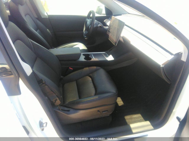 Tesla Model Y Long Range 2022 7SAYGDEE6NF360606 Image 5