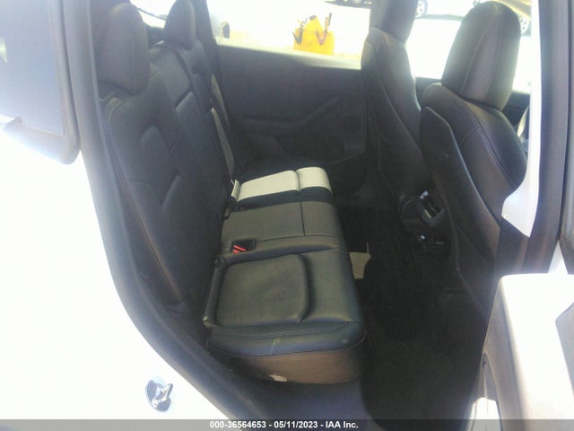 Tesla Model Y Long Range 2022 7SAYGDEE6NF360606 Image 8