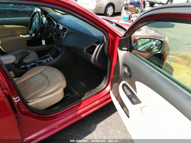 1C3CCBCG2EN128411 Chrysler 200 Limited