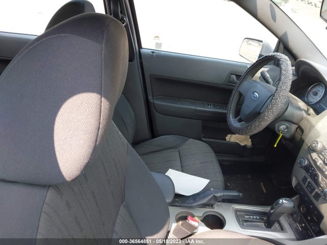 2010 FORD FOCUS SE VIN: 1FAHP3FN6AW111658