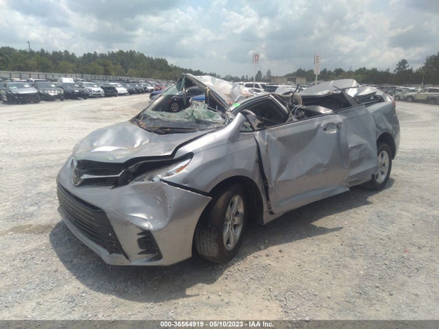 Toyota SIENNA LE 2018 5TDKZ3DC2JS943400 Image 2
