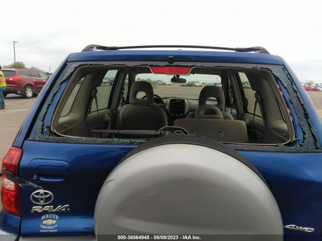 2005 TOYOTA RAV4 VIN: JTEHD20V056037533