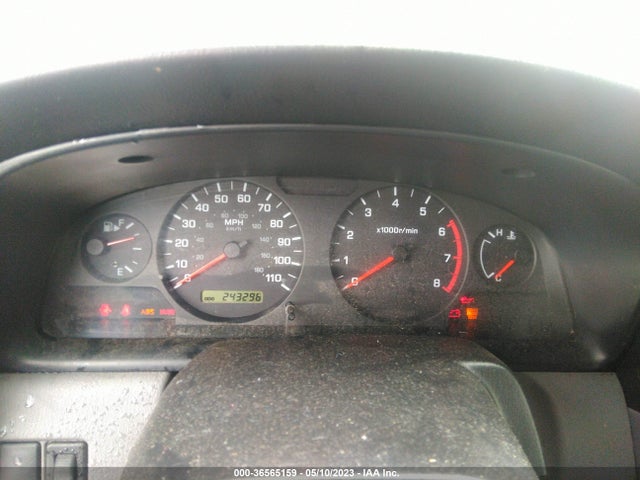 2001 NISSAN XTERRA XE VIN: 5N1ED28T91C533450