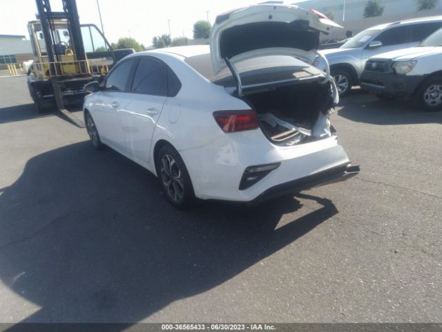 3KPF24AD8ME342175 KIA Forte Lxs