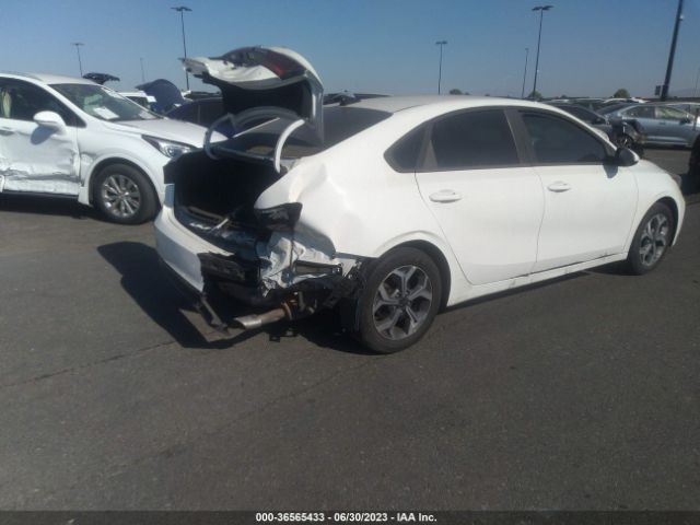 3KPF24AD8ME342175 KIA Forte Lxs