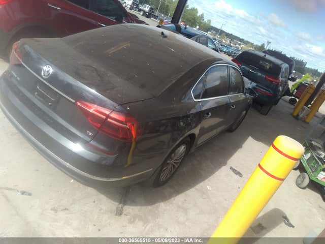 1VWBT7A32HC016077 Volkswagen Passat 1.8t Se