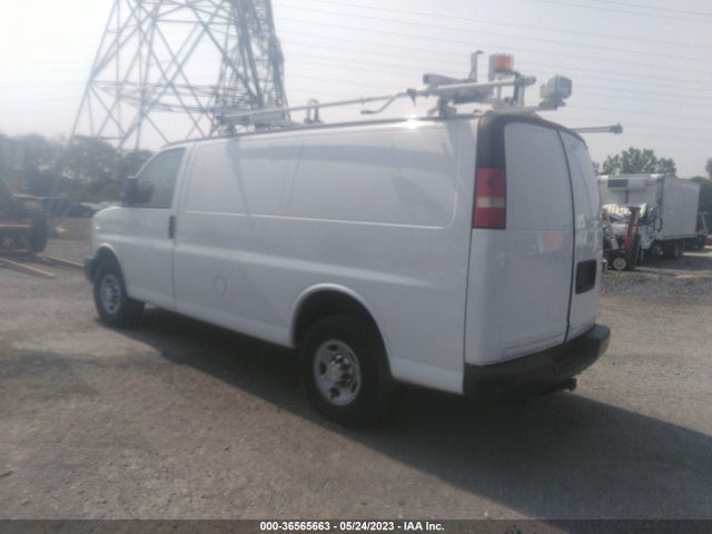 Chevrolet EXPRESS CARGO VAN 2015 1GCWGFCF7F1153633 Image 4