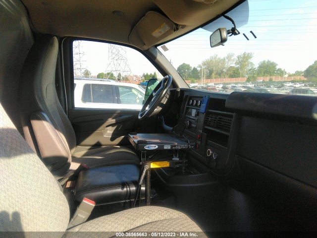 Chevrolet EXPRESS CARGO VAN 2015 1GCWGFCF7F1153633 Image 6