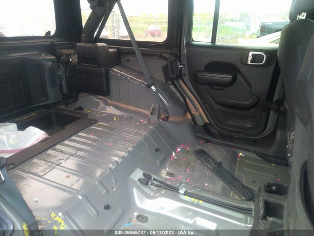 1C4HJXDGXNW102457 Jeep Wrangler Unlimited Sport Altitude