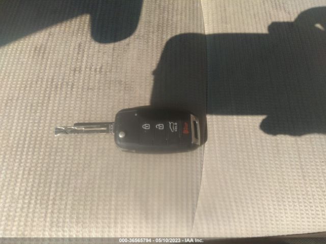 5XYKTCA63FG597295 KIA SORENTO LX