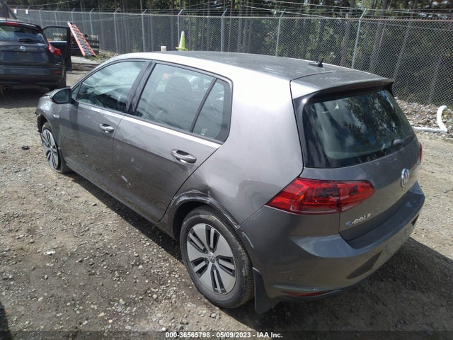 WVWKP7AU5GW916999 Volkswagen E-golf Se