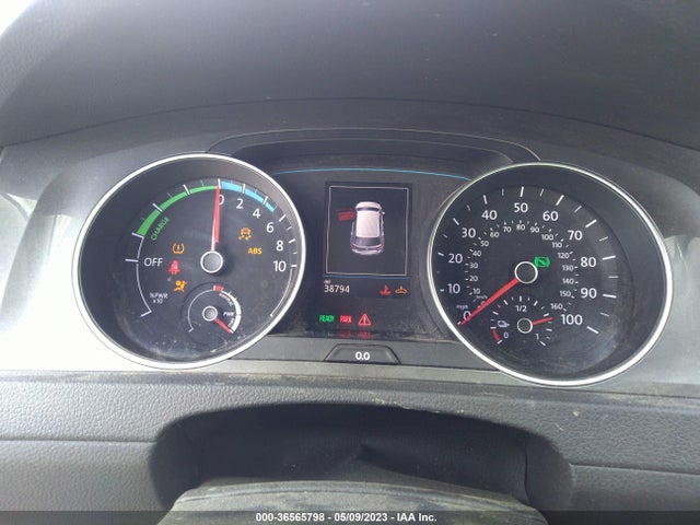 WVWKP7AU5GW916999 Volkswagen E-golf Se