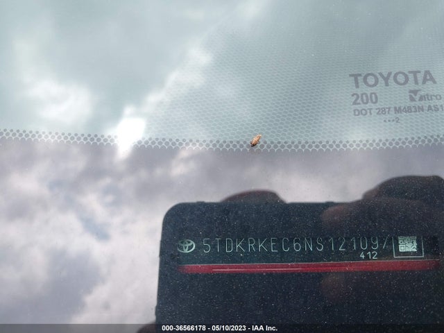 Toyota SIENNA LE 2022 5TDKRKEC6NS121097 Image 11