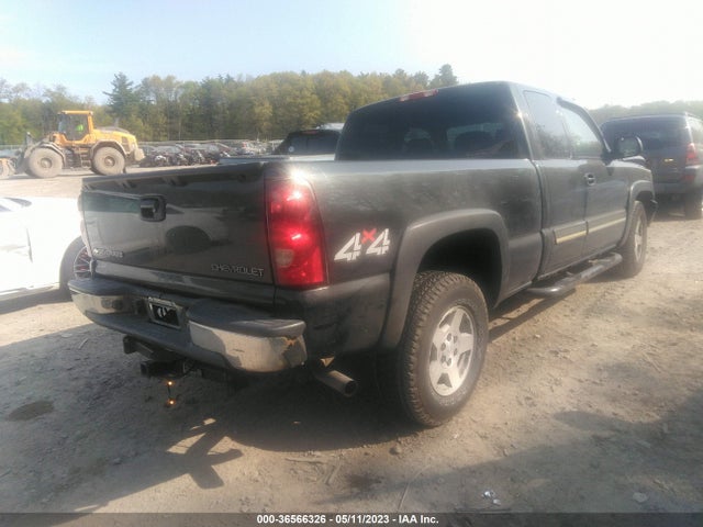 2005 CHEVROLET SILVERADO 1500 LS VIN: 2GCEK19V451128385