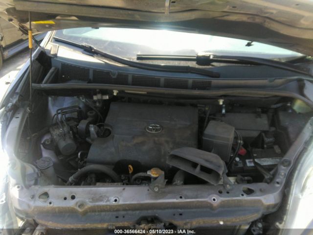 5TDKK3DC6FS627607 Toyota SIENNA LE