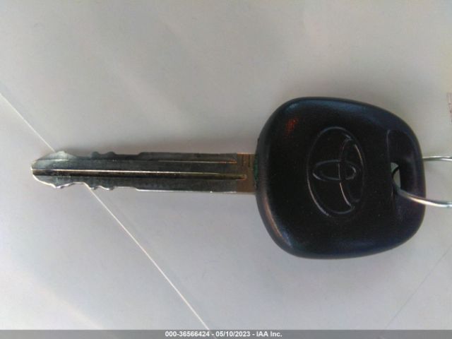 5TDKK3DC6FS627607 Toyota SIENNA LE