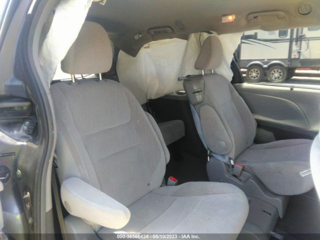 5TDKK3DC6FS627607 Toyota SIENNA LE